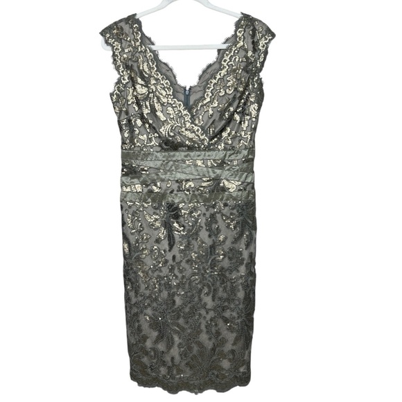 Tadashi Shoji Metallic Embellished Lace Sheath Dress in Smoke Platinum – Size 4 - Picture 5 of 15